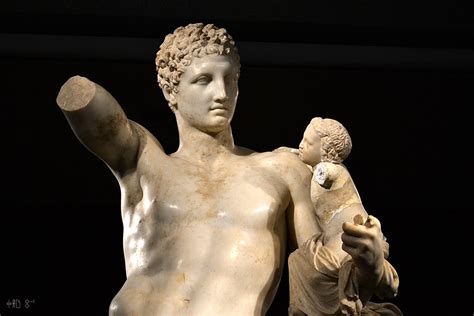 hermes of praxiteles statue.